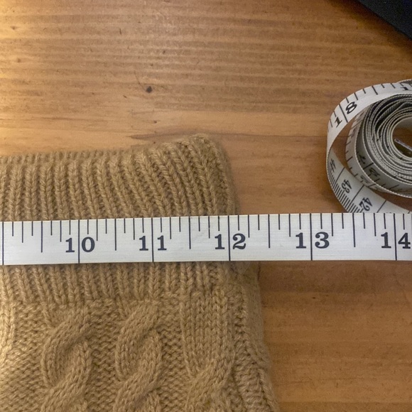 $10 CLEARANCE - NWT Lulus Styled Sensation Cable Knit Sweater Skirt (Skirt Only) - Picture 14 of 15